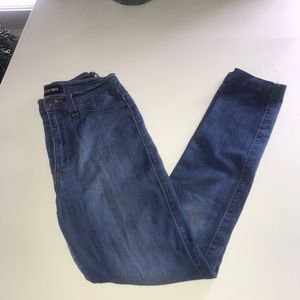 2/15 Fashion nova jeans.